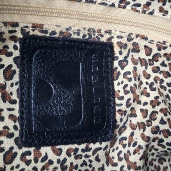 Black leather handbag by Soprano with brass detail - Picture 8 of 12